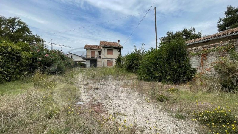 Detached house in Arce