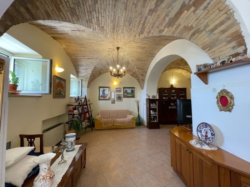 Casa histórica em Loreto Aprutino