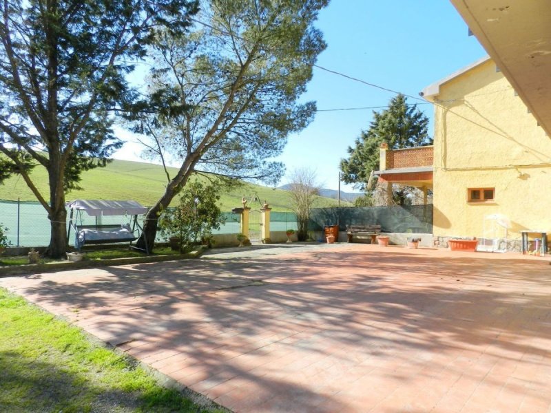 Отдельно стоящий дом в Монтекатини-Валь-ди-Чечина