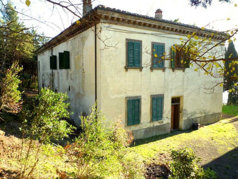 Villa à Montecatini Val di Cecina