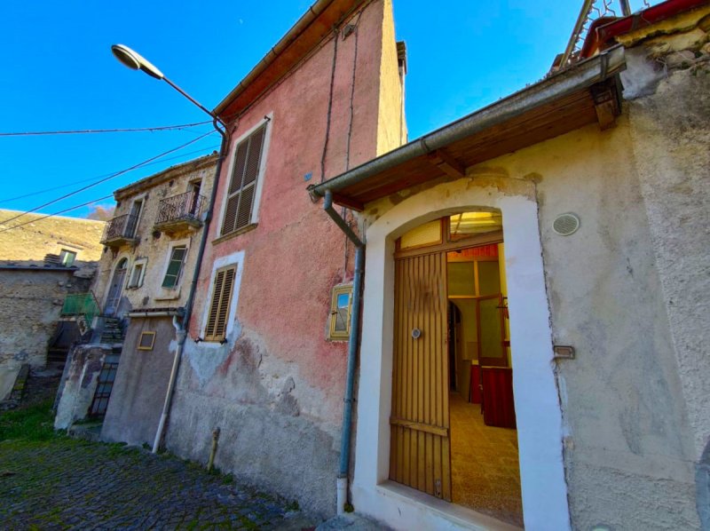 Detached house in Capestrano