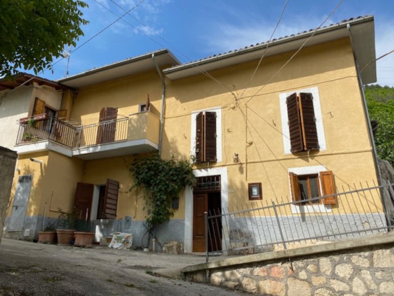 Huis in Fagnano Alto