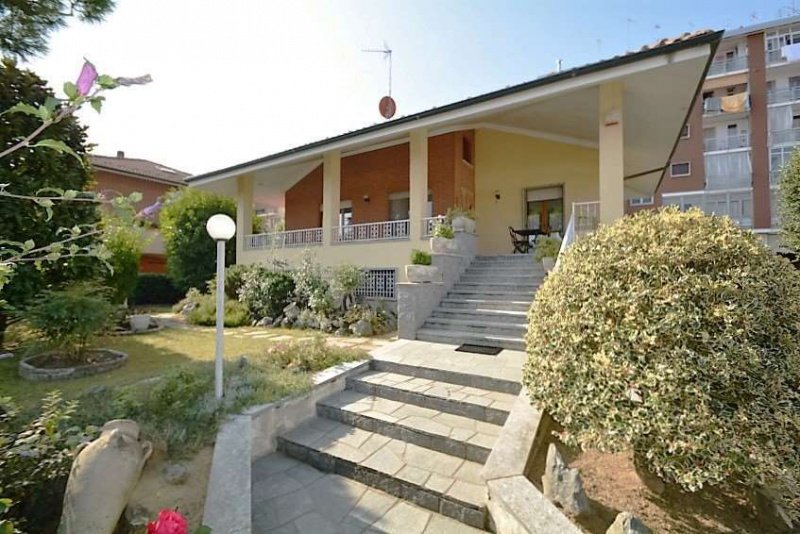 Villa in Castelnuovo Don Bosco