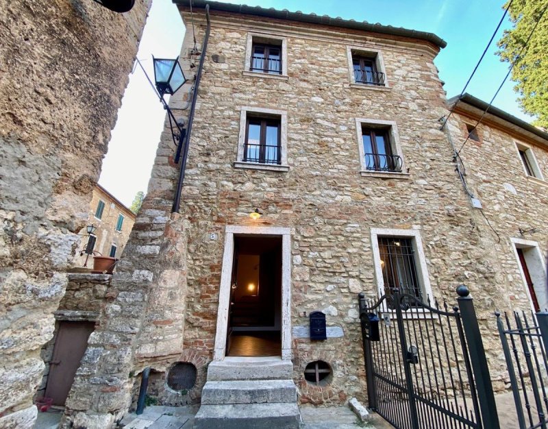Top-to-bottom house in Rapolano Terme