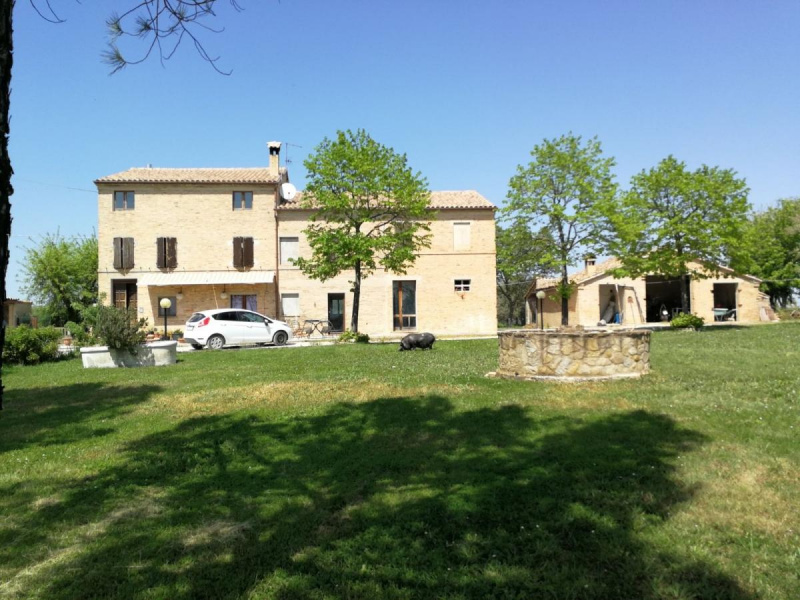 Villa in Treia