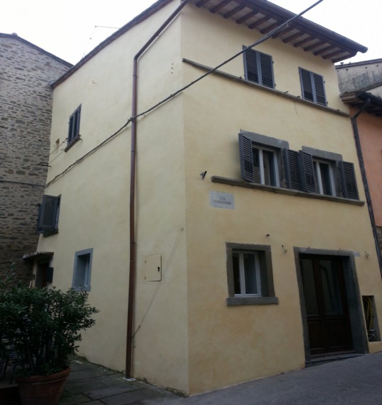 Casa indipendente a Cortona
