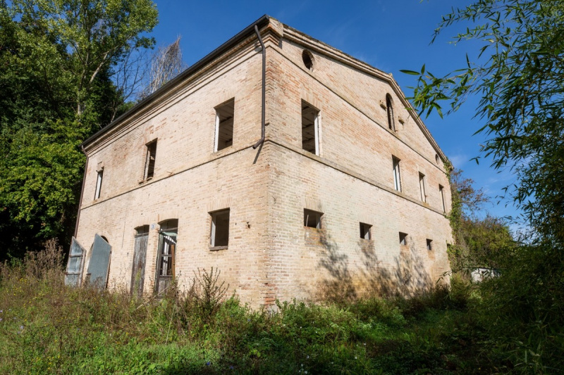 Landhaus in Falerone