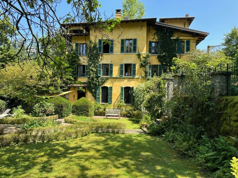 Villa in Argegno