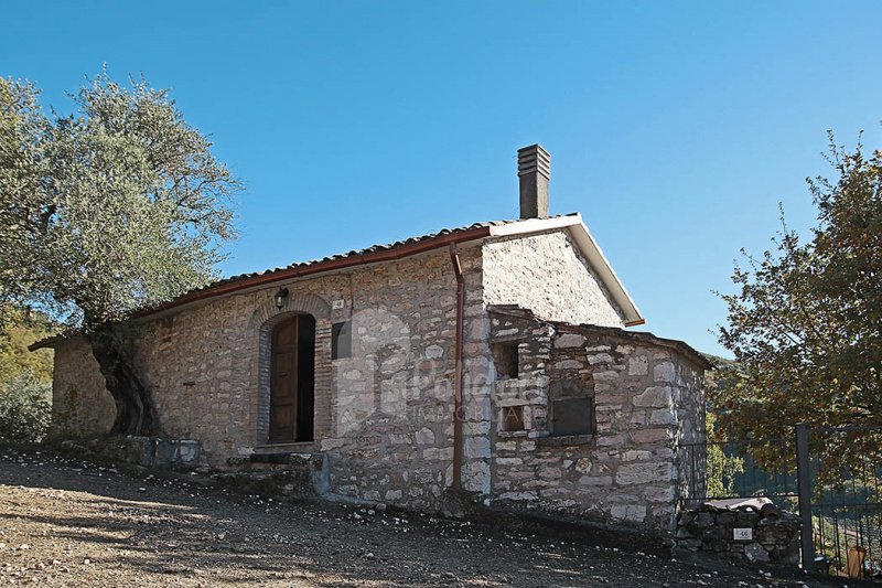 Farmhouse in Cottanello