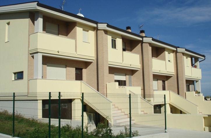 Terraced house in Scerni