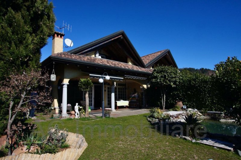 Terraced house in Arizzano