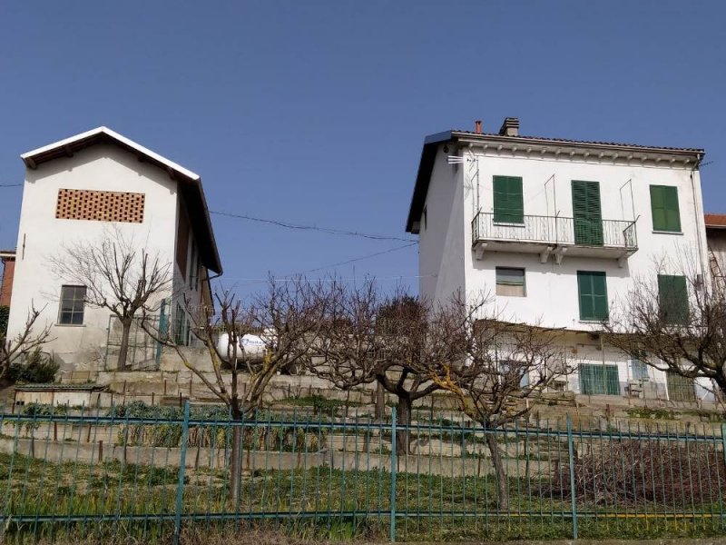 Landhaus in Mombello Monferrato