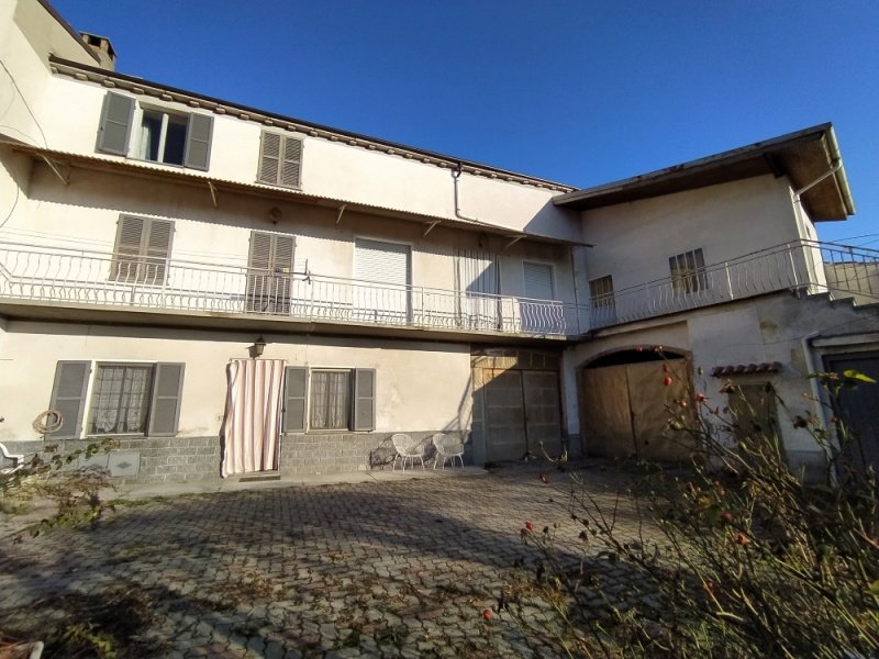 Landhaus in Ponzano Monferrato
