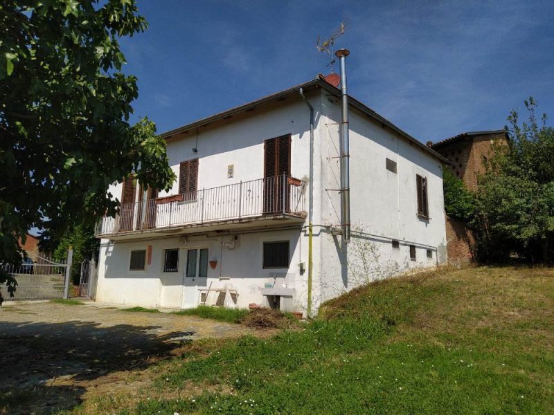 Villa en Montiglio Monferrato