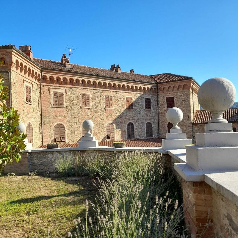 Palast in Bubbio