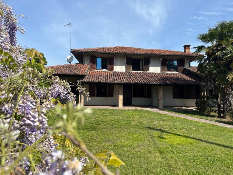 Villa en Montechiaro d'Asti