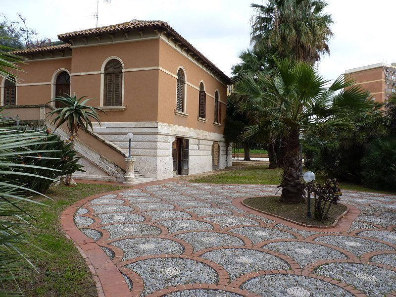 Historiskt hus i Rosolini