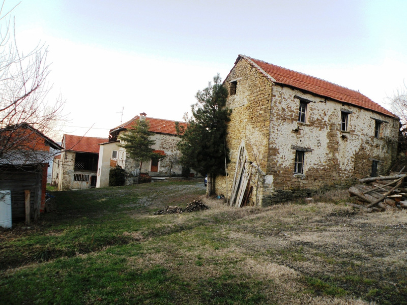 Klein huisje op het platteland in Prunetto