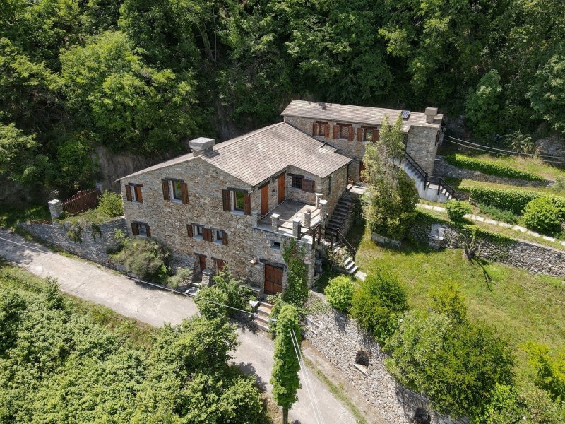 Einfamilienhaus in Pieve di Teco