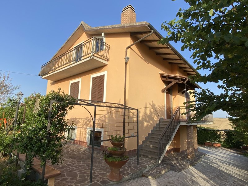 Villa i Montecastrilli