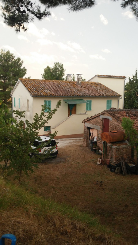 Landhaus in Arcevia