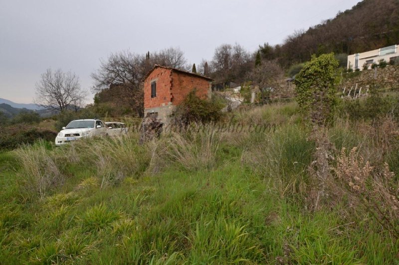 Klein huisje op het platteland in Vallebona