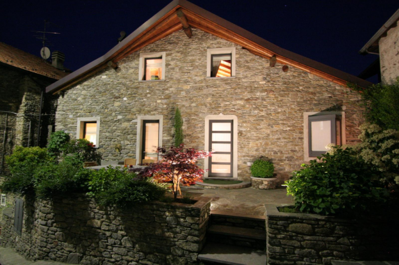 Detached house in Sueglio