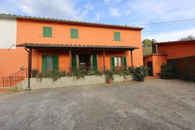 4 Bedrooms House for sale in Uzzano [366136] | Gate-away®