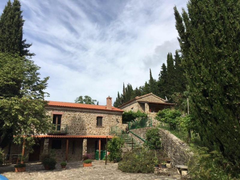 Klein huisje op het platteland in Ogliastro Cilento