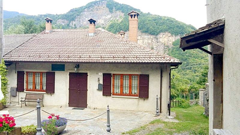 Country house in Monchio delle Corti