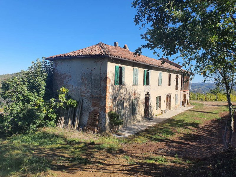 Huis in Santo Stefano Belbo