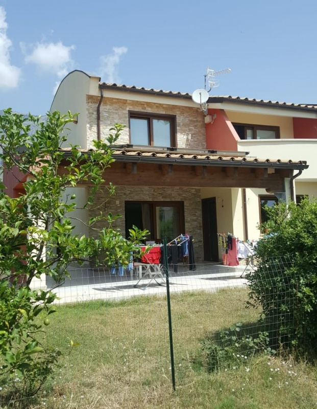 Detached house in Formia