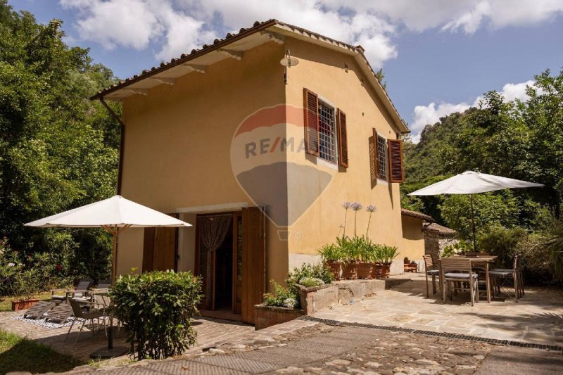 Detached house in Borgo a Mozzano
