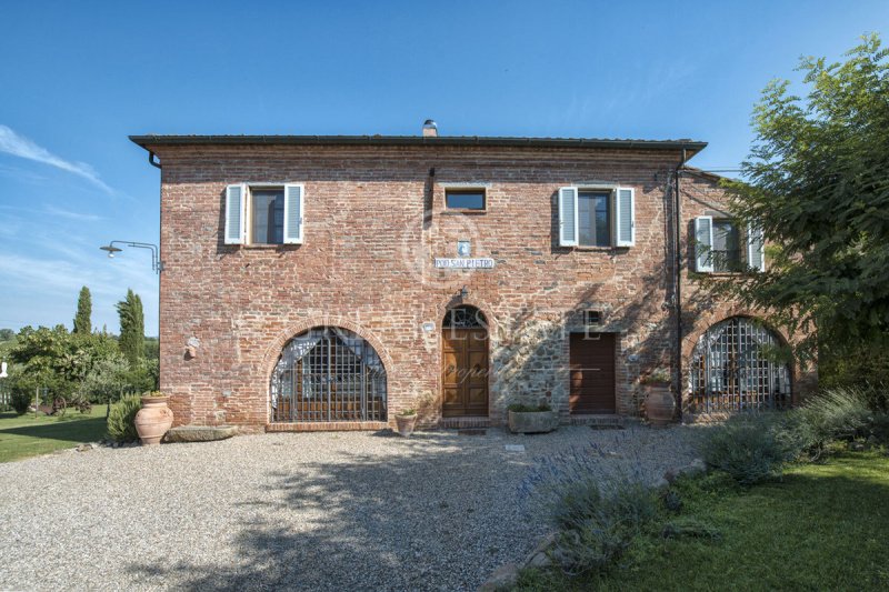 Farmhouse in Montepulciano