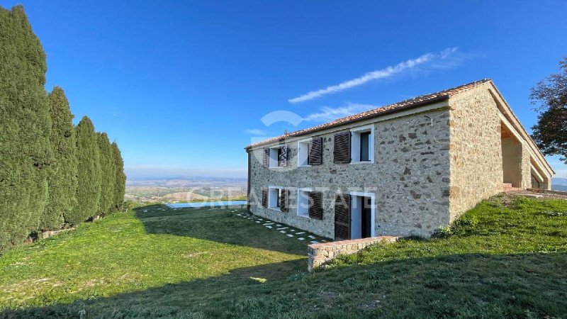 Farmhouse in Castiglione d'Orcia