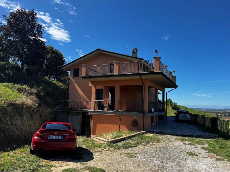 Villa en Moncalvo