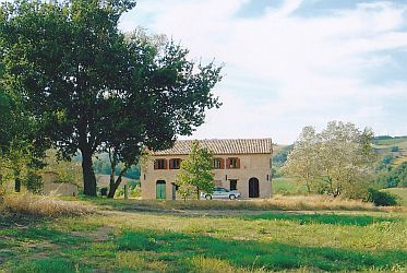 Country house in Terre Roveresche