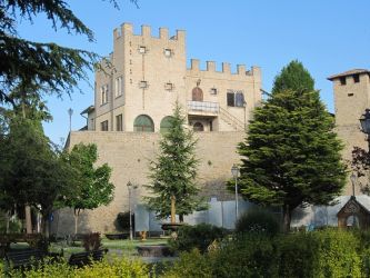 Castillo en Montecalvo in Foglia