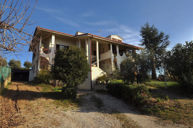 Casa independiente en Massignano