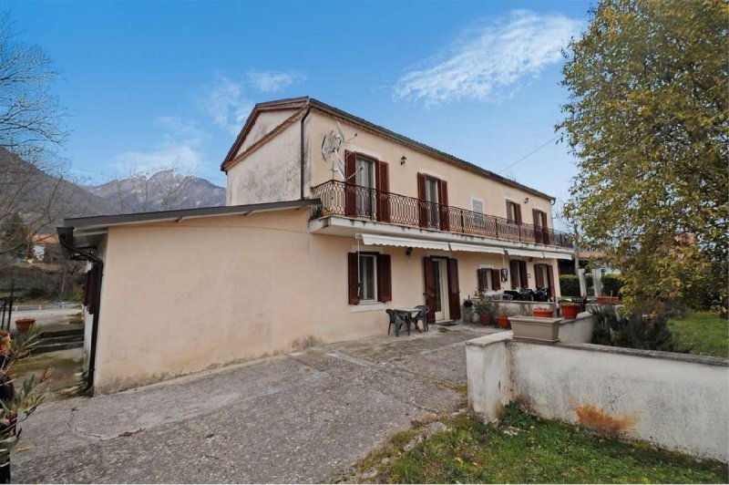 Villa in San Donato Val di Comino