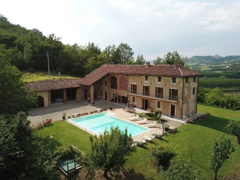 Villa en Vignale Monferrato