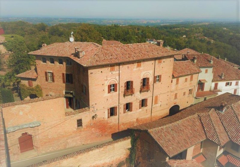 Casa histórica en Mombaruzzo