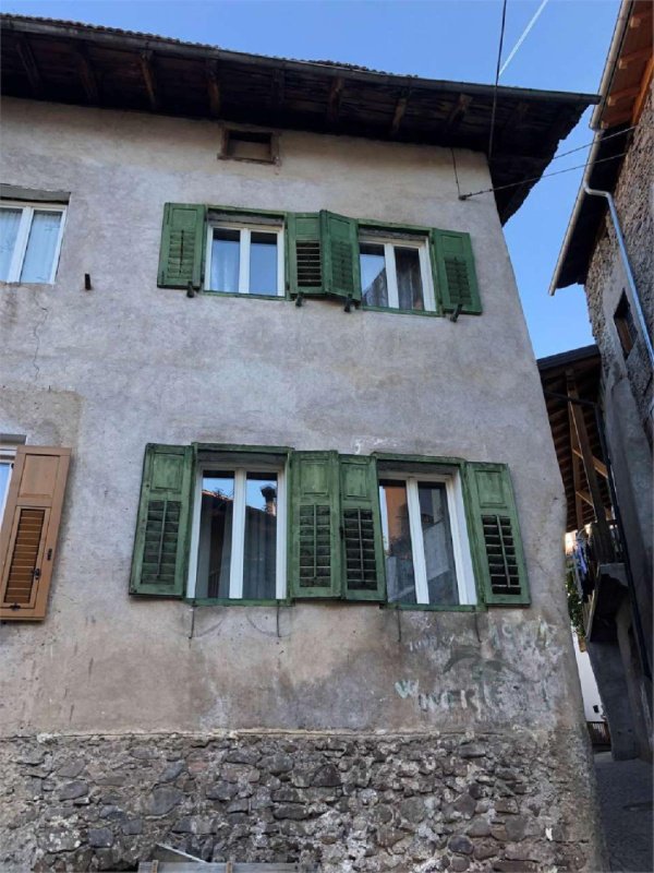 Half-vrijstaande woning in Segonzano