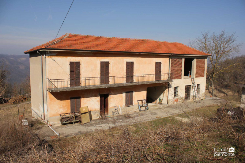 Bauernhaus in Cortemilia