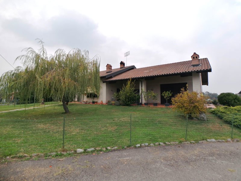 Country house in Cervasca