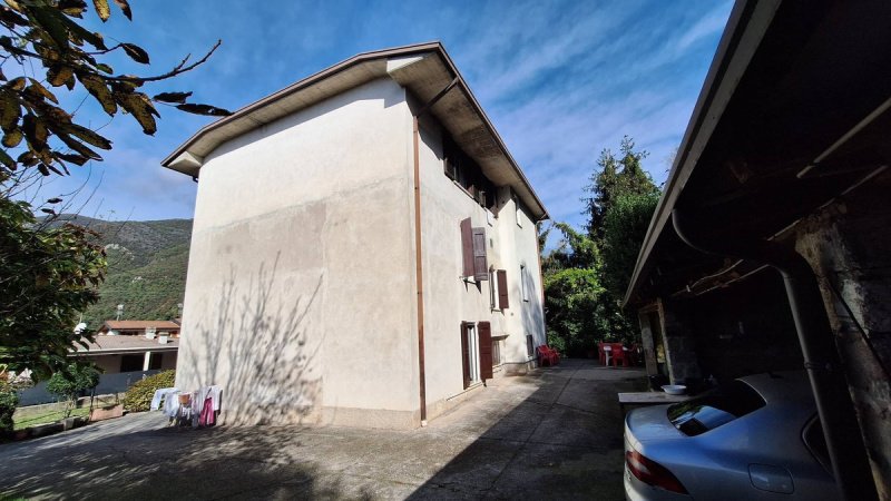Detached house in Villanuova sul Clisi