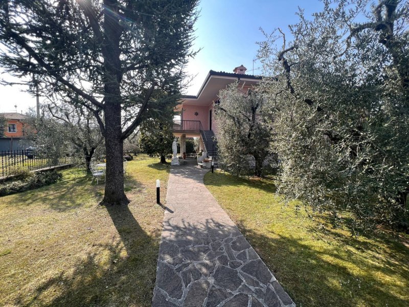 Maison à Puegnago del Garda