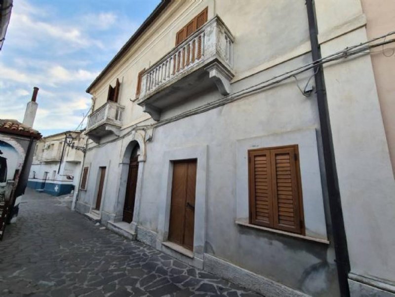 Top-to-bottom house in Montegiordano