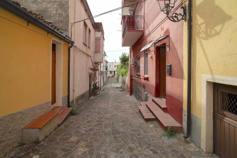 Fristående lägenhet i Roseto Capo Spulico