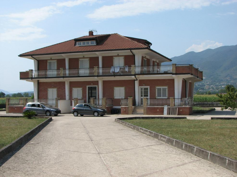 Villa in Alife